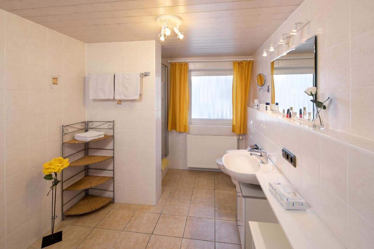 Gaestehaus Boeck Пфронтен Экстерьер фото